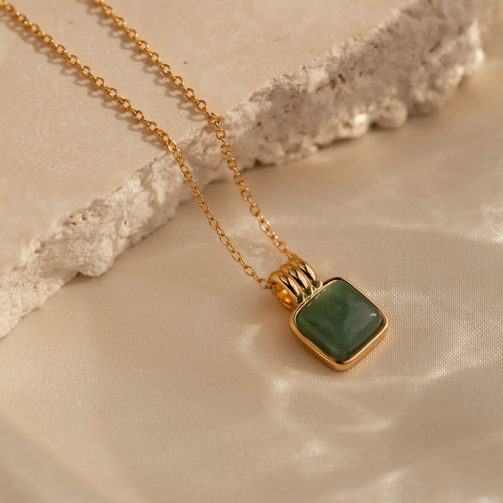 Jade Pendant Necklace 18K Gold